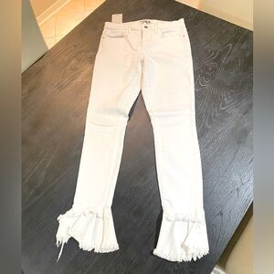 Sam Edelman “the kitten” white jeans size 6/28, high low cuff